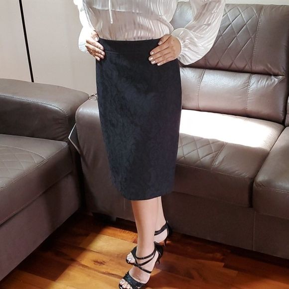 NWT Ann Taylor Black Lace Pencil Skirt - Picture 2 of 8